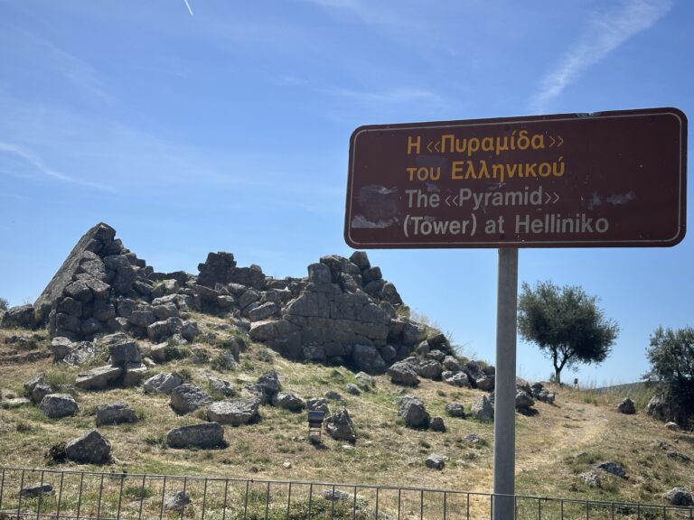 Pirámide de Hellinikon
